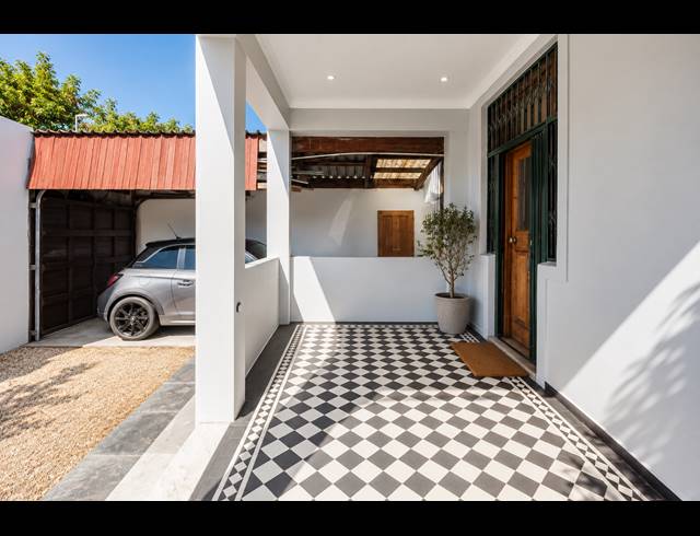3 BEDROOM HOUSE FOR SALE IN SEA POINT